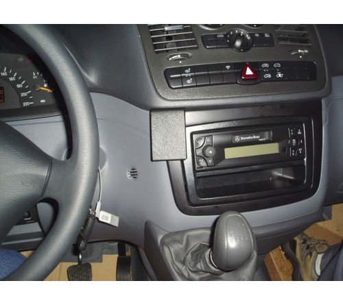 Proclip MB V-Class/Viano/Vito 04-06 Center mount  low