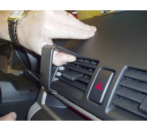 Proclip Mazda 3 04-09 Center mount