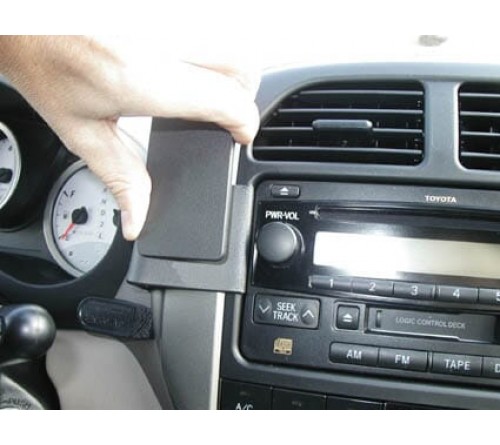 Proclip Toyota RAV 4 04-05 Center mount