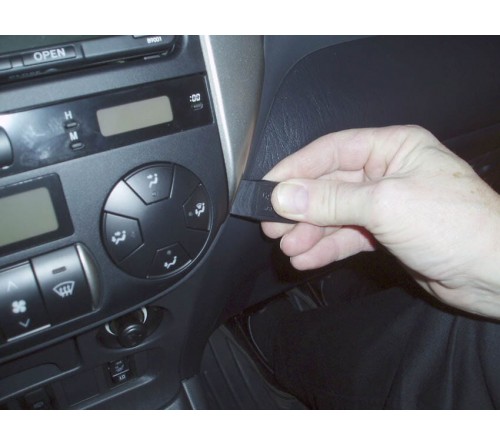 Proclip Toyota RAV 4 04-05 Angled mount