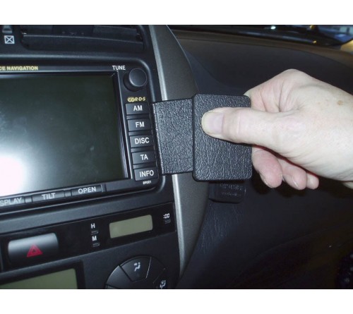 Proclip Toyota RAV 4 04-05 Angled mount