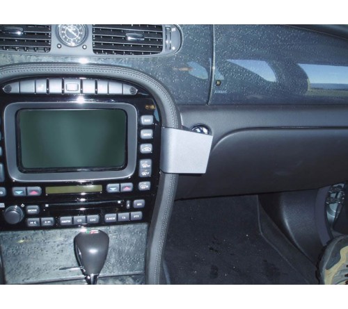 Proclip Jaguar XJ 03-09 Angled mount