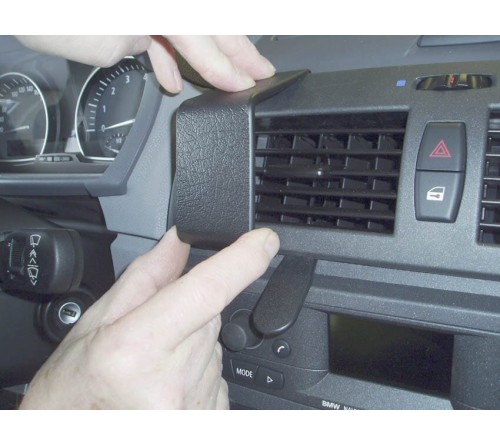 Proclip BMW X3 04-10 Center mount