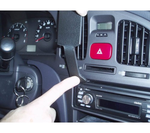 Proclip Hyundai Elantra 04-06 Center mount