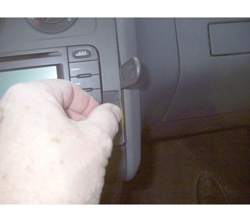 Proclip VW Touran 03-15 Angled mount  low