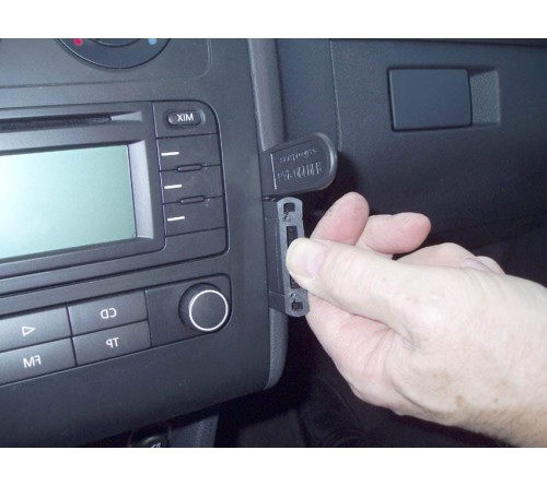 Proclip VW Touran 03-15 Angled mount  low