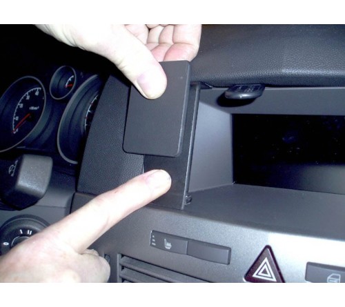 Proclip Opel Astra 04-09 Center mount