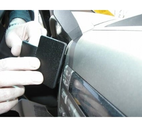 Proclip Infiniti QX56 04-07 Center mount