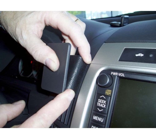 Proclip Toyota Corolla Verso 04-09 Center mount