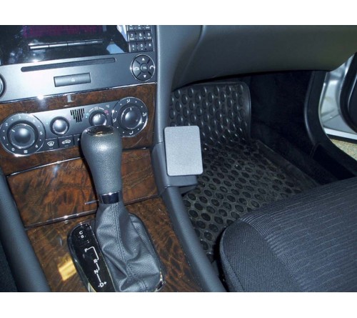 Proclip MB C-class 00-06/ CLC 09-11 Angled mount  Low