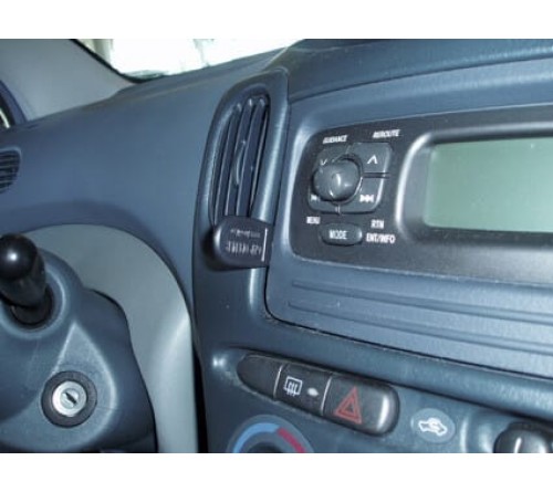 Proclip Toyota Yaris Verso 99-05 Center mount
