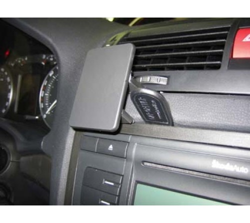Proclip Skoda Octavia 05-13 Center mount