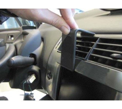 Proclip Citroen C4 05-10 Center mount  ONLY with navigation