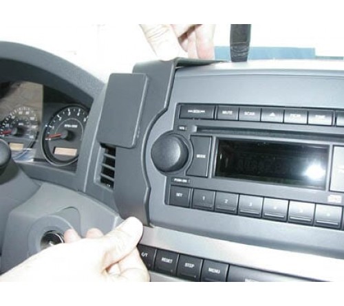 Proclip Jeep Grand Cherokee 05-07 Center  NOT with fact.nav.