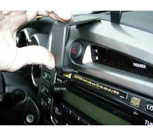 Proclip Toyota Matrix 05-08 Center mount