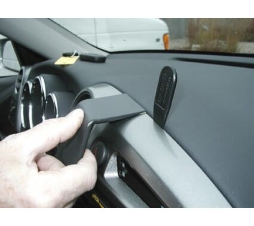 Proclip Toyota Matrix 05-08 Center mount