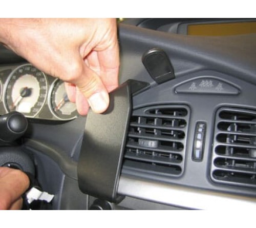 Proclip Citroen C5 05-07 Center mount