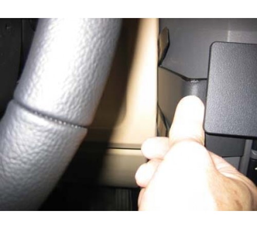 Proclip Land Rover Discovery 3 05-09 Center mount