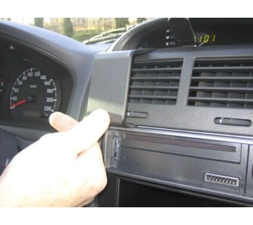 Proclip Kia Cerato 05-09 Center mount