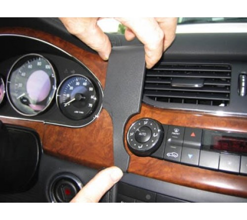 Proclip MB CLS-Class 05-10 Center mount