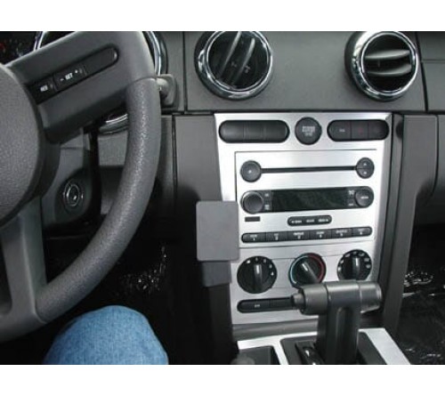 ProClip Ford Mustang 05-09 Center mount  Low