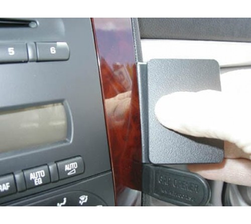 Proclip Chevr Uplander Pont. Montana SV6 05- Angled