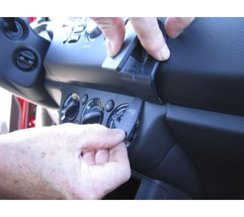 Proclip Suzuki Swift 05-10 Angled mount