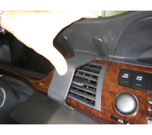 Proclip Honda FR-V 05-11 Center mount ONLY for wood