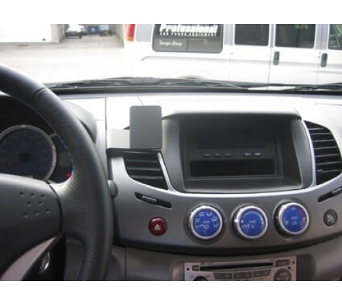 Proclip Mitsubishi L200 06-15 Center mount