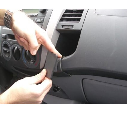 Proclip Toyota HiLux 06-11 Angled mount