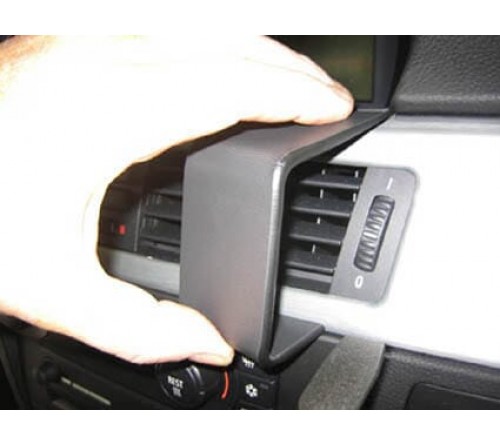 Proclip BMW 3-series E90/E91 05-12 Angled with navi&wood