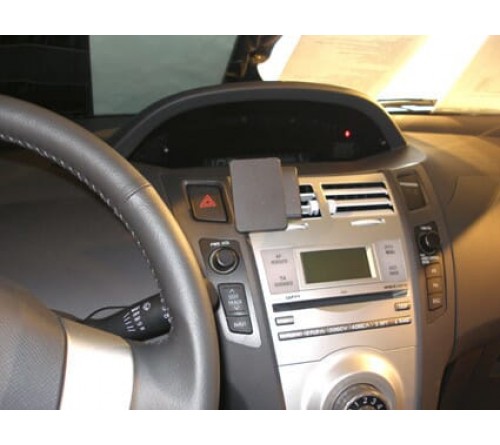 Proclip Toyota Yaris 06-11 Center mount