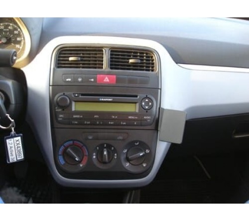 Proclip Fiat Punto Grande 06-13 Angled mount