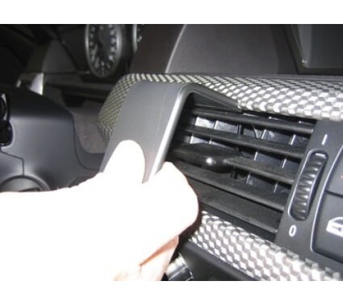 Proclip BMW 520-545/M5 E60/ E61 04-10 Center ONLY M-Sport