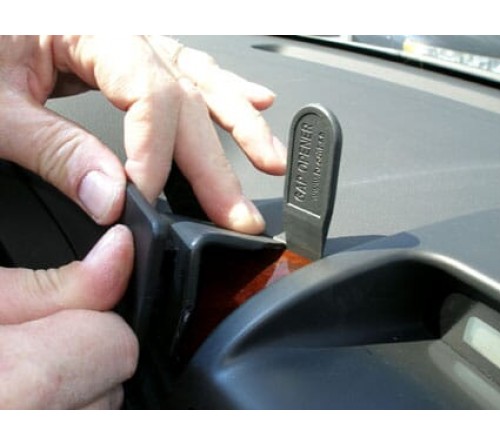 Proclip Kia Carnival 06-11 Center mount