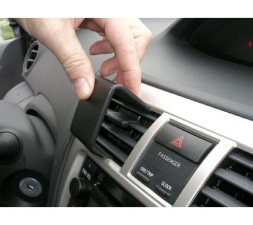 Proclip Toyota Yaris 07-11 USA Center mount