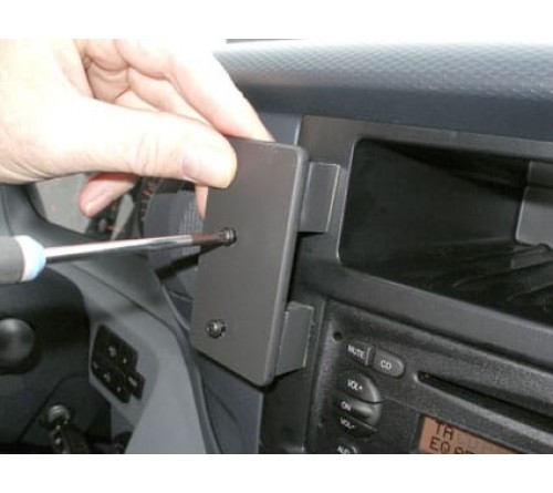 Proclip Iveco Daily 06-14 Center mount