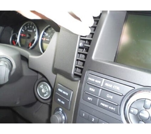 Proclip Nissan Pathfinder 10-12 Center mount