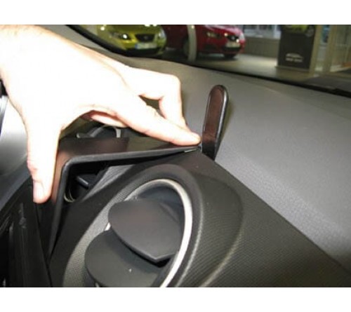 Proclip Seat Ibiza 09-17 Center mount