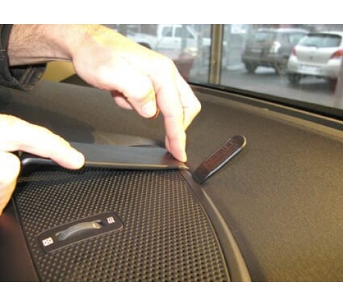 Proclip Toyota Avensis 09-15 Center mount