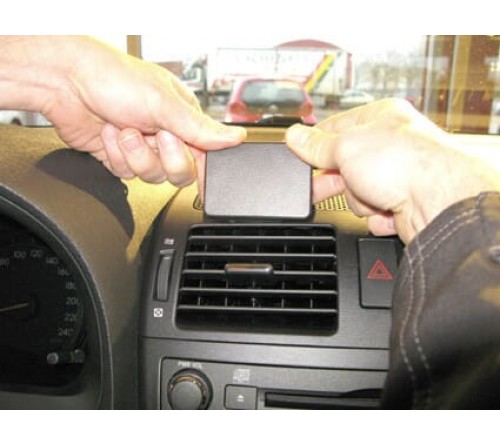 Proclip Toyota Avensis 09-15 Center mount