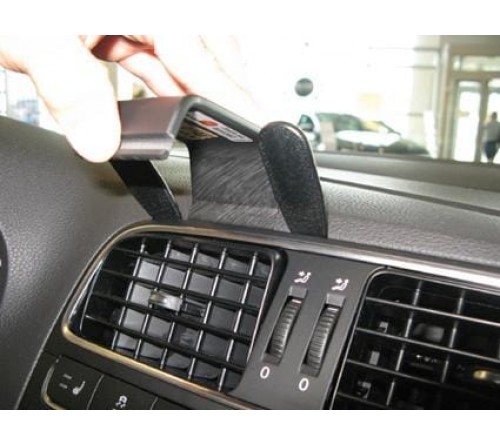 Proclip Volkswagen Polo 10-17 Center mount