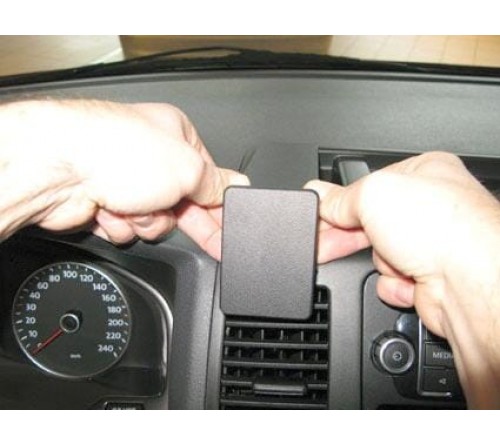 Proclip Volkswagen Caravelle/Multivan/T5 10-15 Center mount