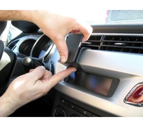 Proclip Citroen DS3 / C3 10-16 Center  NOT for fact.nav