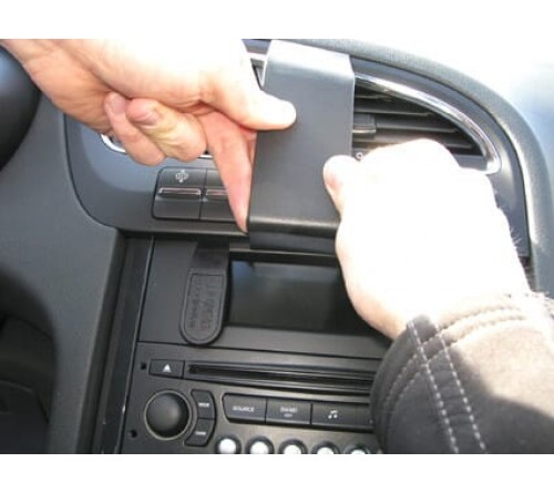 Proclip Peugeot 5008 10-17 Center mount ONLY for Premium