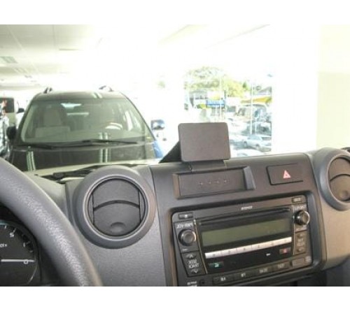 Proclip Toyota LandCruiser 70 08-23Center mount