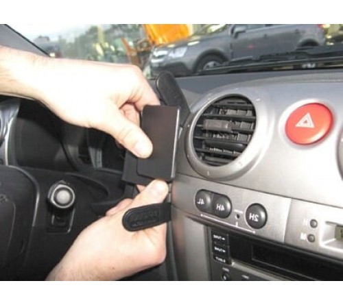 Proclip Isuzu D-Max/ Rodeo 08-11 Center mount