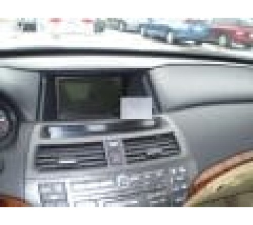 Proclip Honda Accord Coupé 08-12 Center mount(only OEM NAV)