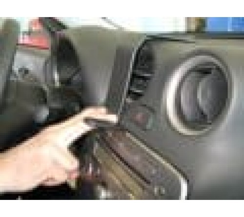 ProClip Nissan Micra 11-14 Center mount