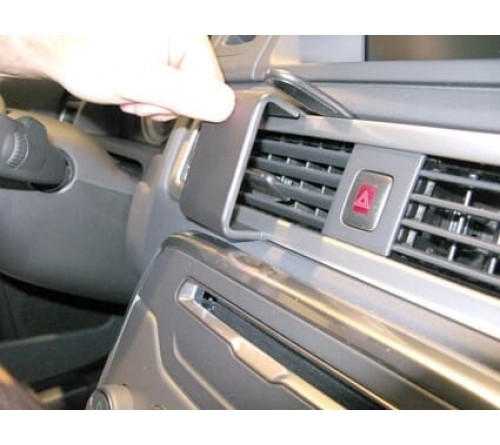 Proclip Volvo V70/XC70 12-16 Center Mount (not wood panel)
